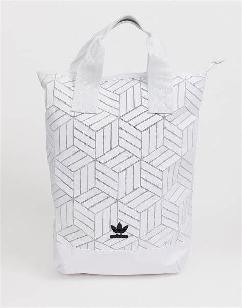 adidas Originals Rucksack mit geometrischem 3D Design und 